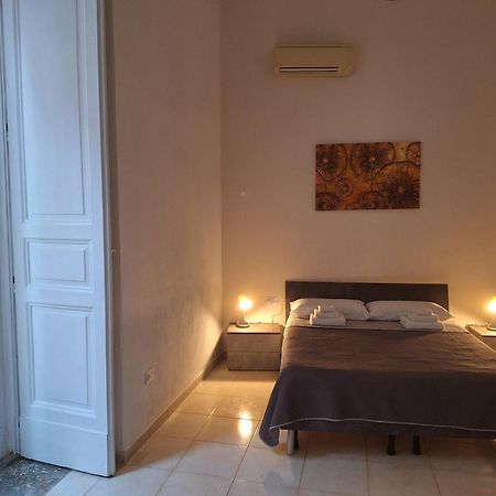 Donna Rita Apartment Napoli Bagian luar foto