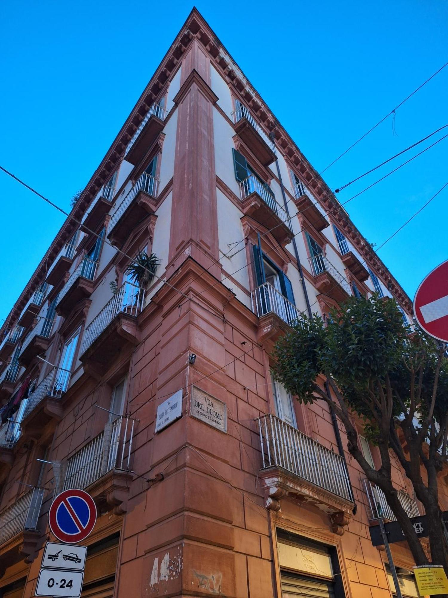 Donna Rita Apartment Napoli Bagian luar foto