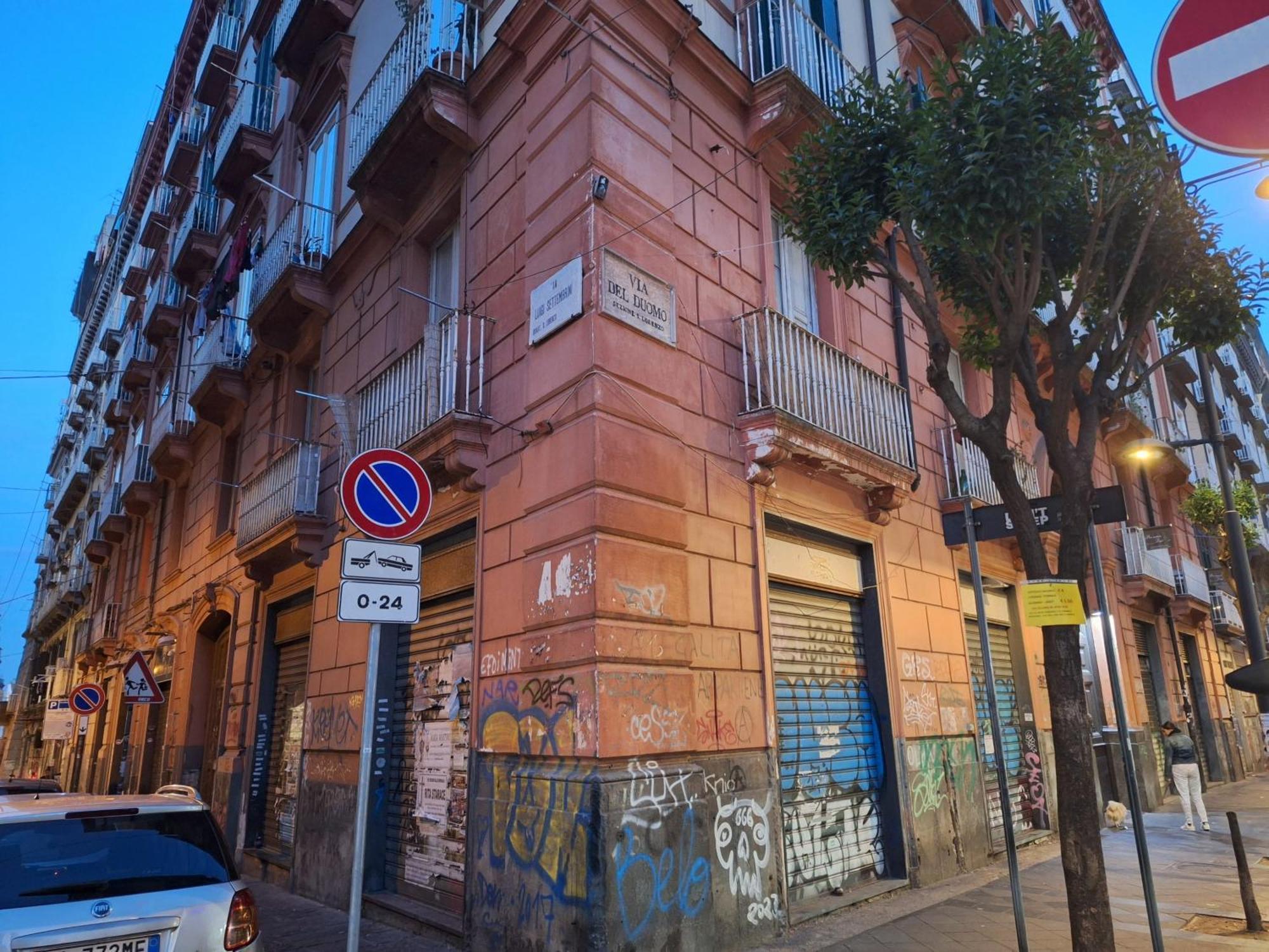 Donna Rita Apartment Napoli Bagian luar foto
