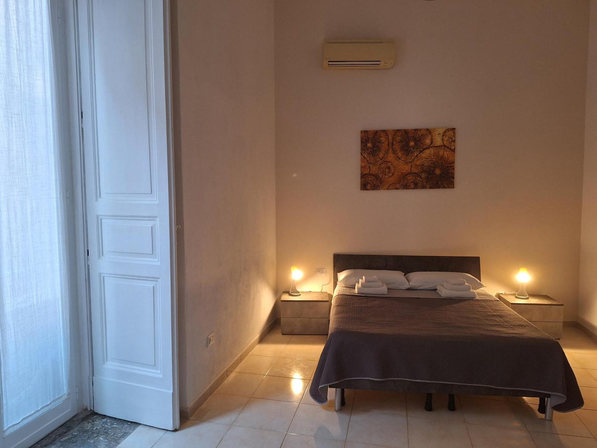 Donna Rita Apartment Napoli Bagian luar foto