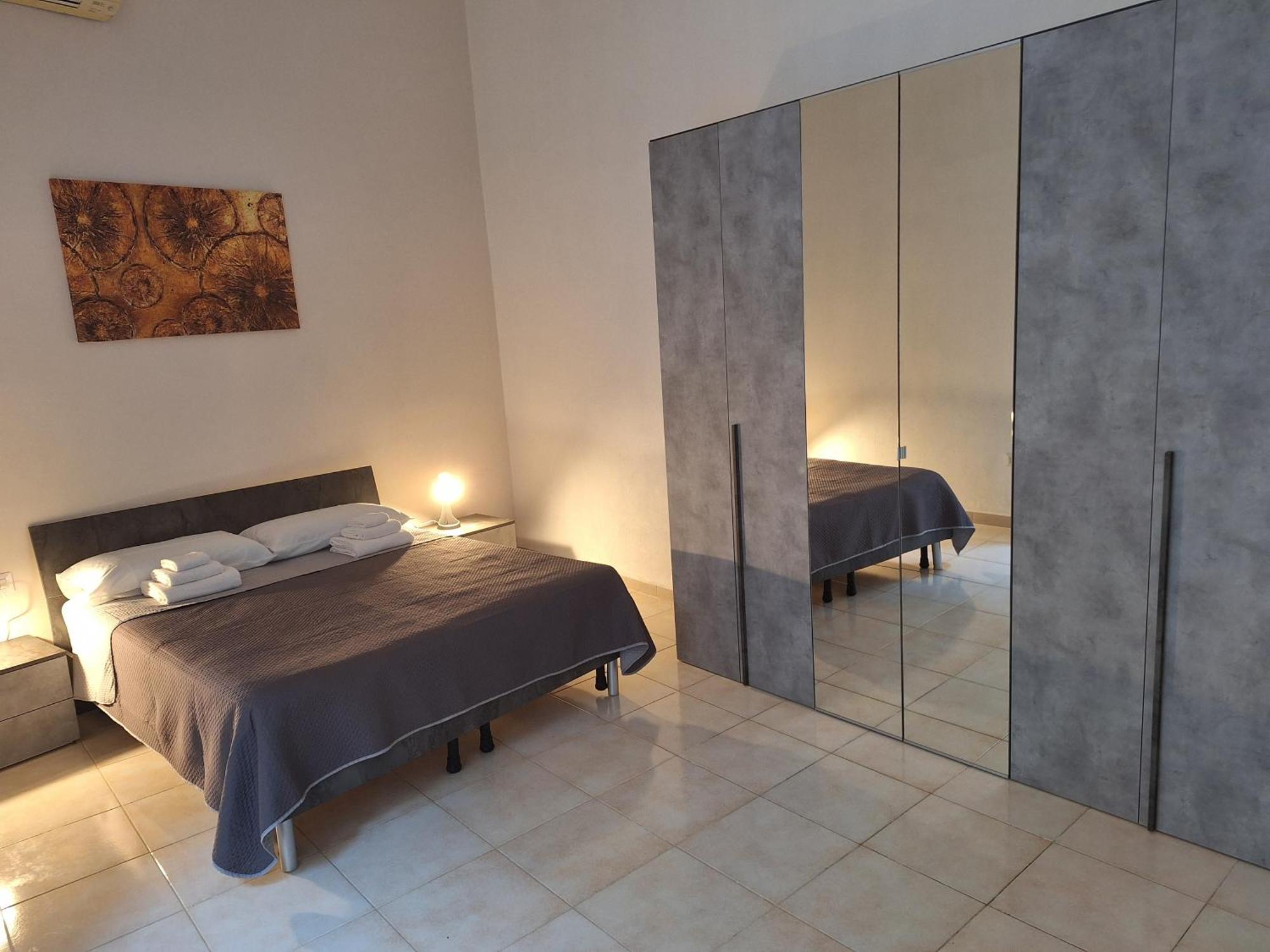Donna Rita Apartment Napoli Bagian luar foto