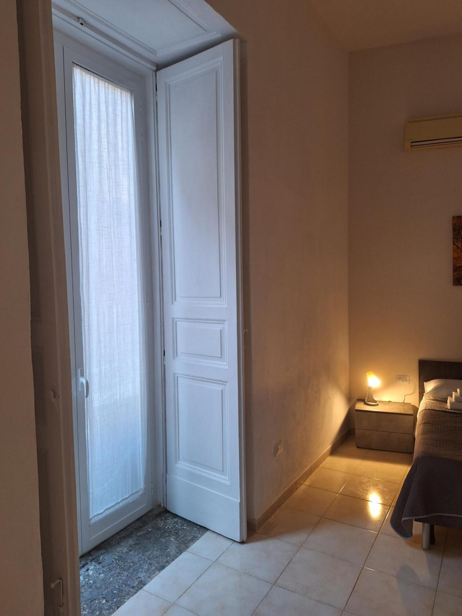 Donna Rita Apartment Napoli Bagian luar foto