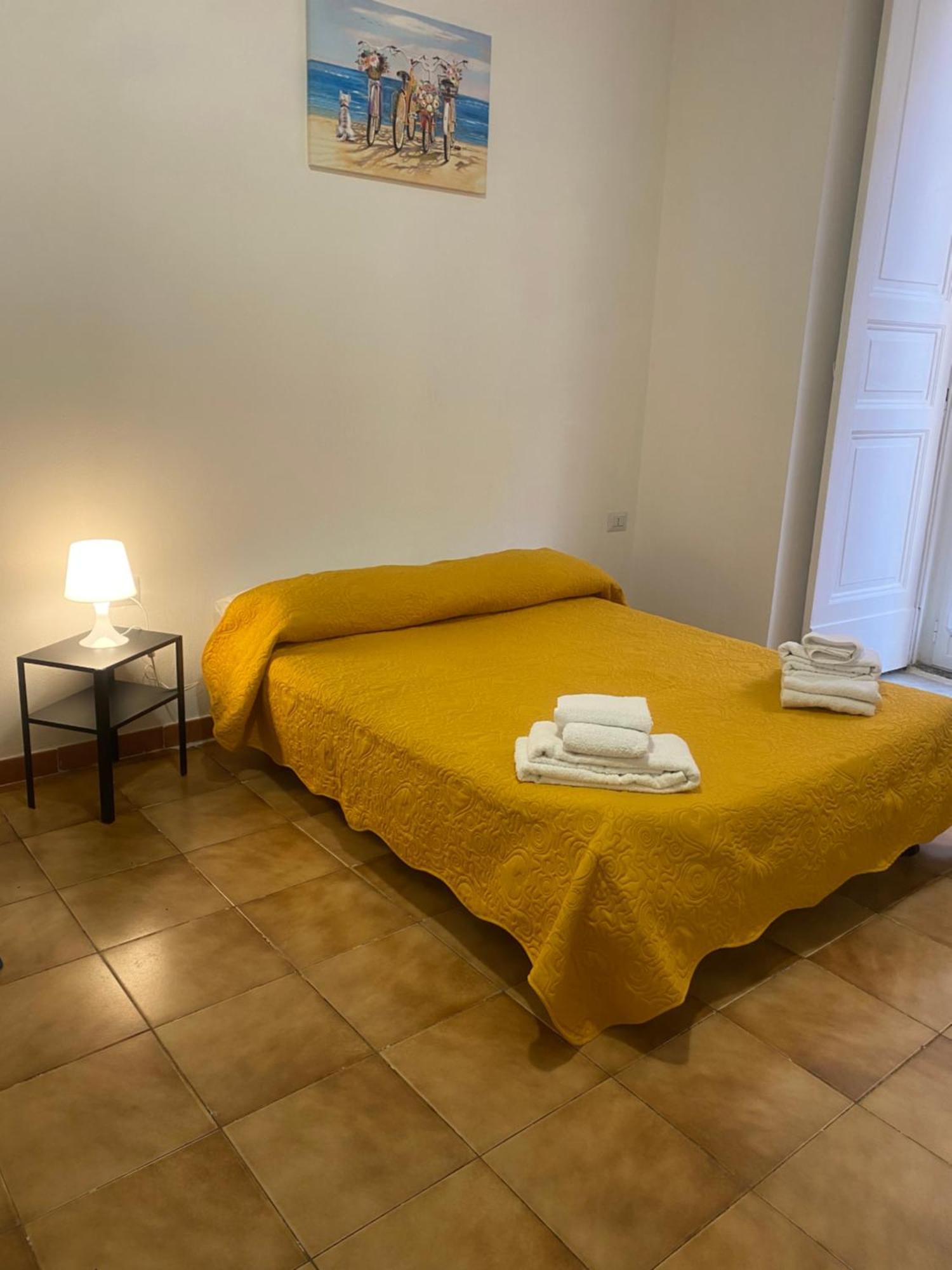 Donna Rita Apartment Napoli Bagian luar foto